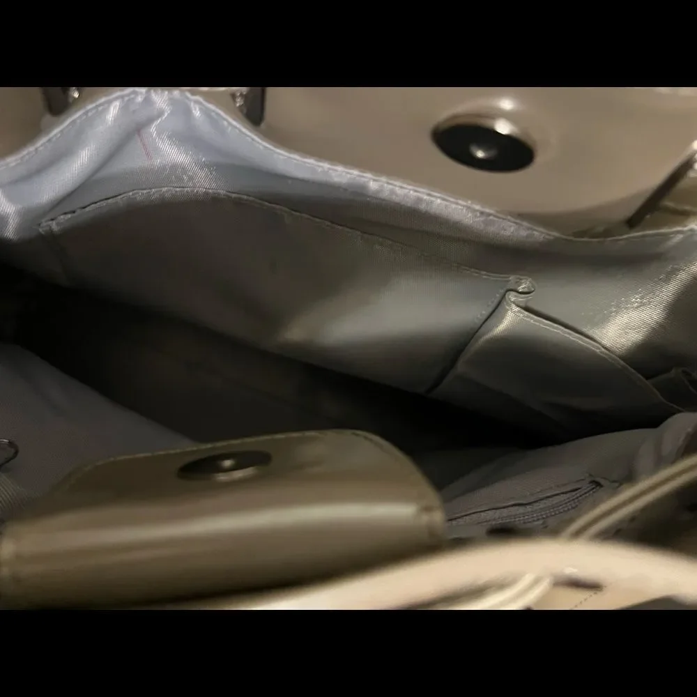 Beijo Shoulder Bag Black Patent Leather